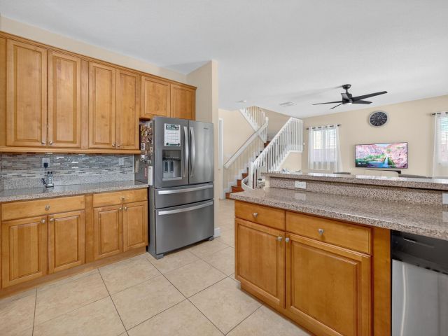 Продажа дома по адресу 18203 SW 152nd Pl - фото 6215609