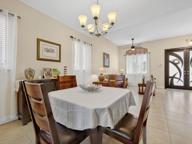 Продажа дома по адресу 18203 SW 152nd Pl - фото 6215612