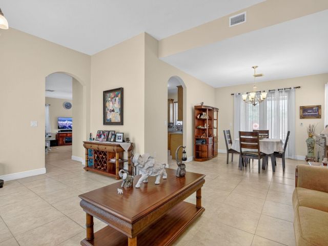 Продажа дома по адресу 18203 SW 152nd Pl - фото 6215615