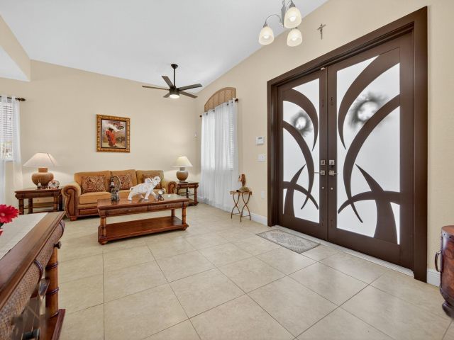 Продажа дома по адресу 18203 SW 152nd Pl - фото 6215617