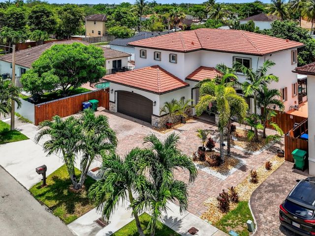 Продажа дома по адресу 18203 SW 152nd Pl - фото 6215623