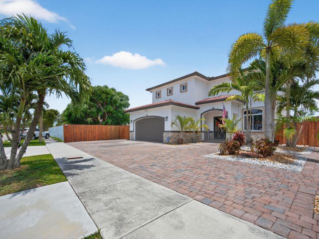 Продажа дома по адресу 18203 SW 152nd Pl - фото 6215626