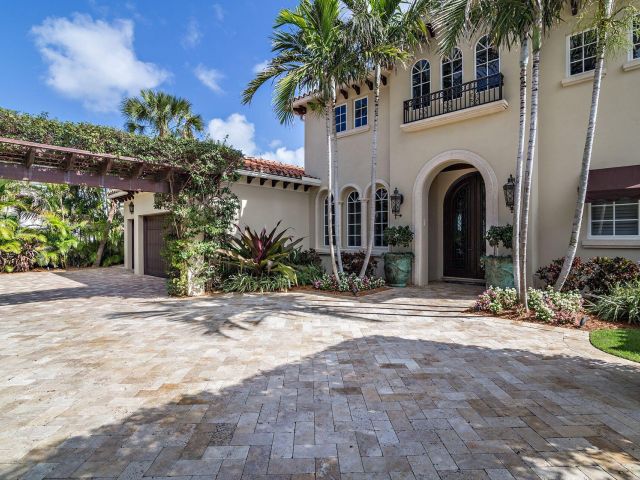 Продажа дома по адресу 3215 S Flagler Drive - фото 6209533