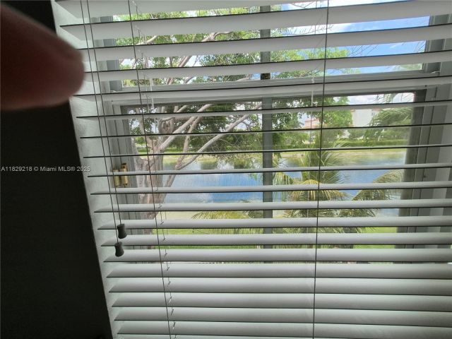 Продажа дома по адресу 8134 NW 108th Pl - фото 6209463