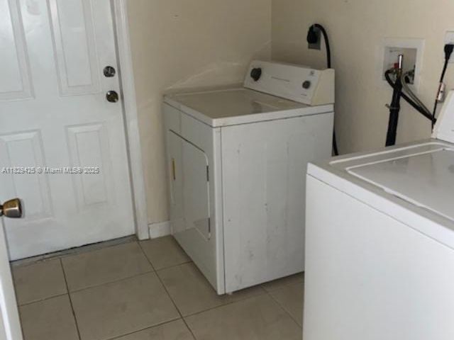 Дом в аренду по адресу 1924 SE 17 court 1924 - фото 6209617