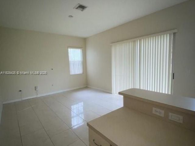 Дом в аренду по адресу 1924 SE 17 court 1924 - фото 6209621