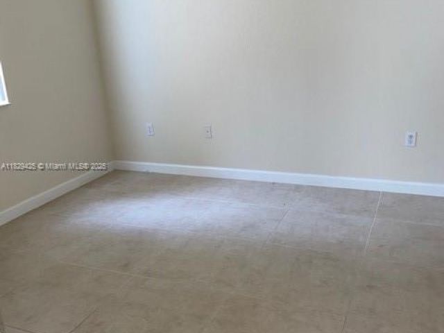 Дом в аренду по адресу 1924 SE 17 court 1924 - фото 6209625