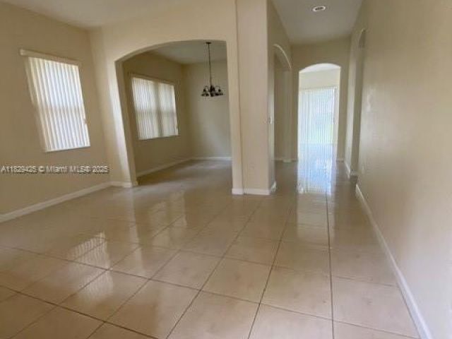 Дом в аренду по адресу 1924 SE 17 court 1924 - фото 6209626