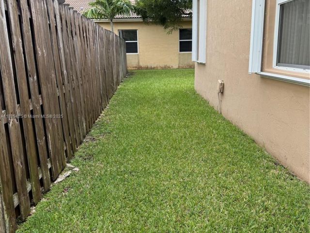 Дом в аренду по адресу 1924 SE 17 court 1924 - фото 6264157