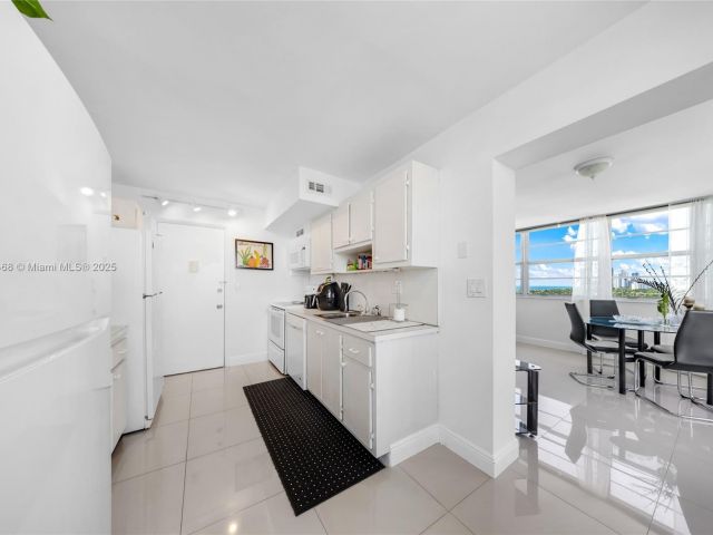 Продажа квартиры #1510 - фото 6218756