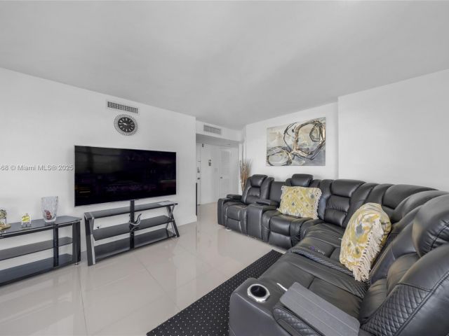 Продажа квартиры #1510 - фото 6218758