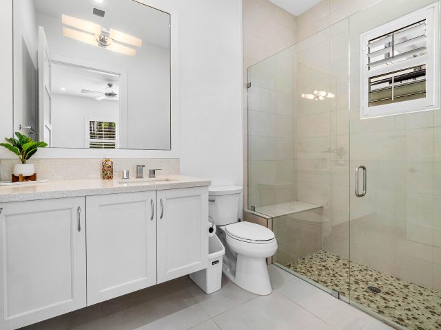 Продажа дома по адресу 200 NE 6th Court - фото 6216480