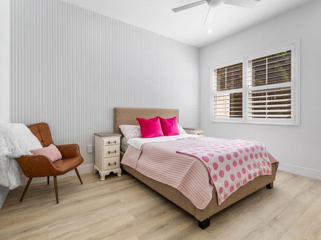 Продажа дома по адресу 200 NE 6th Court - фото 6216481