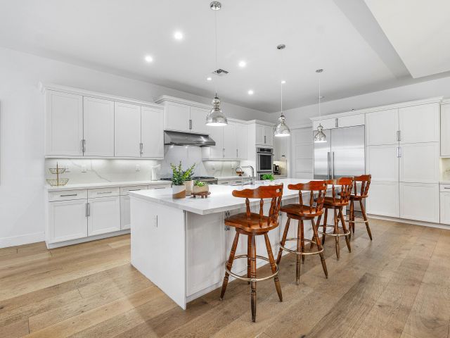 Продажа дома по адресу 200 NE 6th Court - фото 6216487