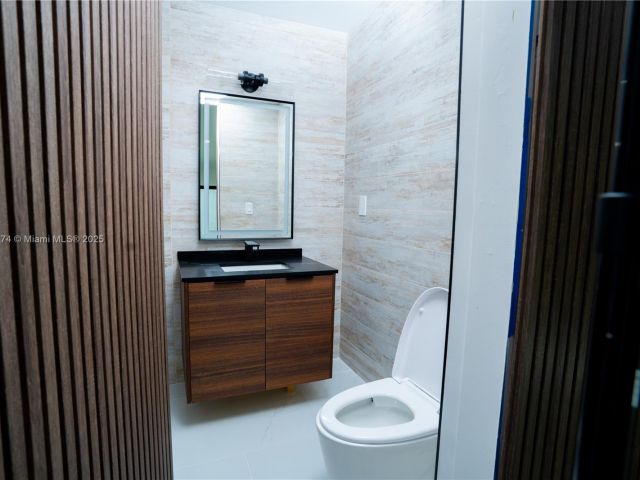 Продажа дома по адресу 10433 SW 118th Ct - фото 6237562