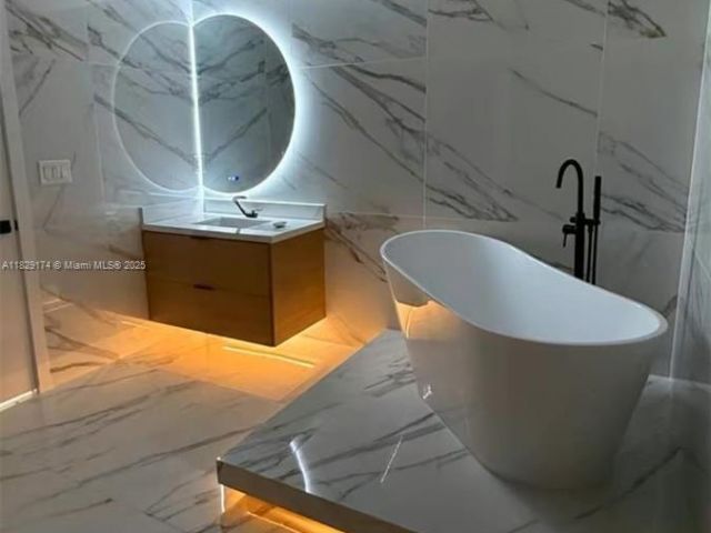 Продажа дома по адресу 10433 SW 118th Ct - фото 6237566