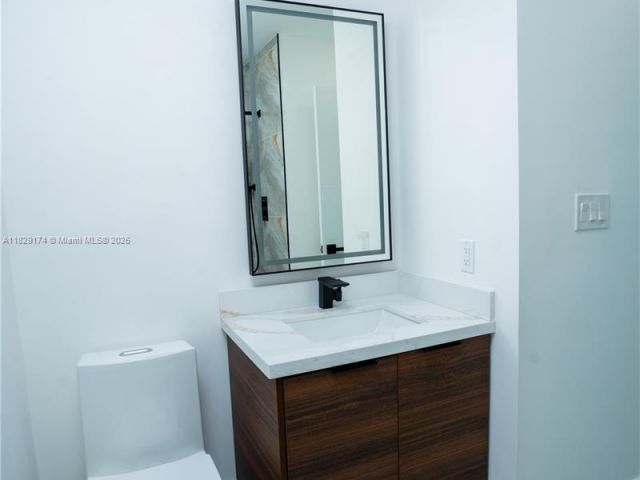 Продажа дома по адресу 10433 SW 118th Ct - фото 6237567