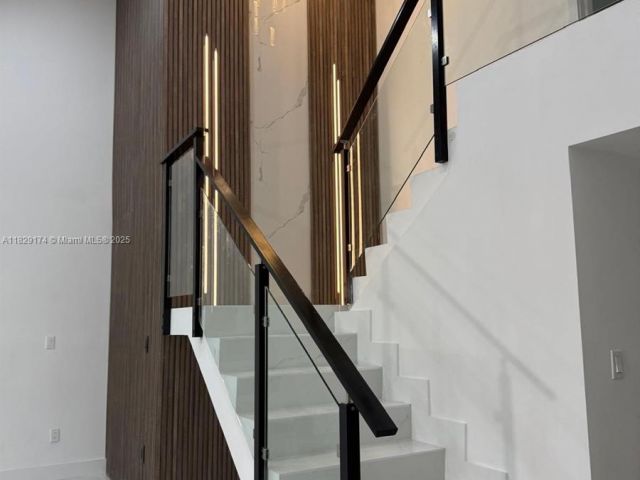 Продажа дома по адресу 10433 SW 118th Ct - фото 6237578