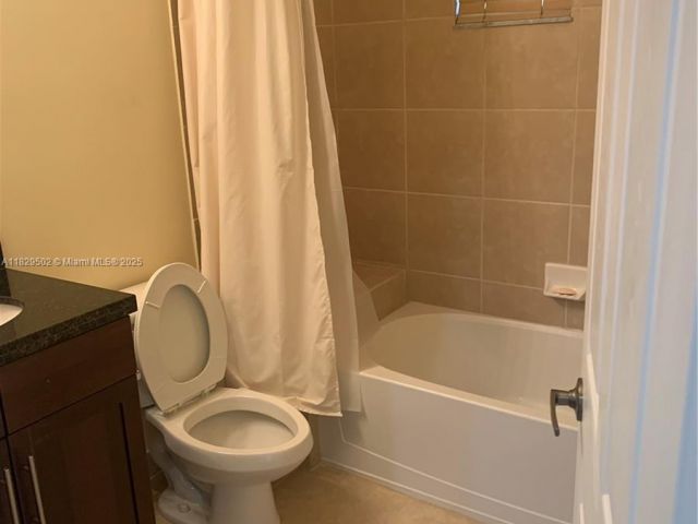 Дом в аренду по адресу 14657 SW 14th St - фото 6210019