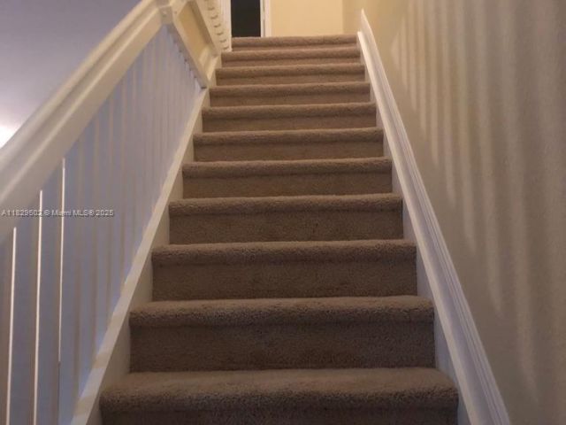 Дом в аренду по адресу 14657 SW 14th St - фото 6210022