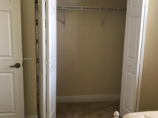 Дом в аренду по адресу 14657 SW 14th St - фото 6210027