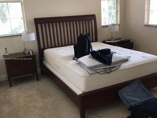 Дом в аренду по адресу 14657 SW 14th St - фото 6210029