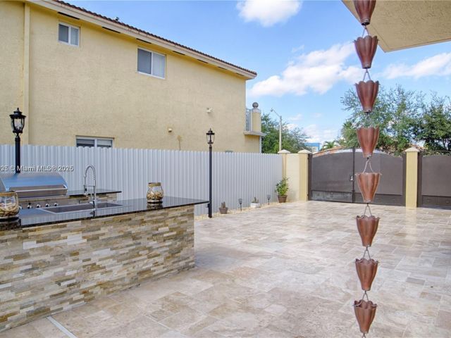 Продажа дома по адресу 14432 SW 38th Ln - фото 6210101