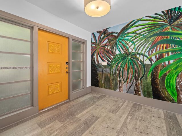 Продажа дома по адресу 14400 NE 4th Ave - фото 6284067