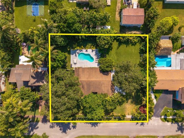 Продажа дома по адресу 14400 NE 4th Ave - фото 6284068