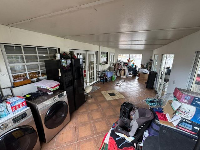 Продажа дома по адресу 12841 SW 54th St #1 - фото 6210171