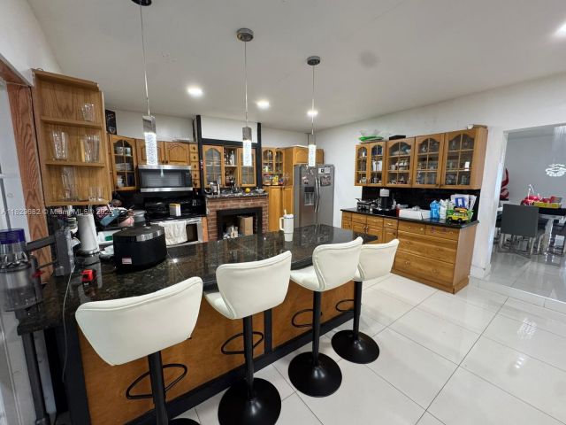 Продажа дома по адресу 12841 SW 54th St #1 - фото 6210173