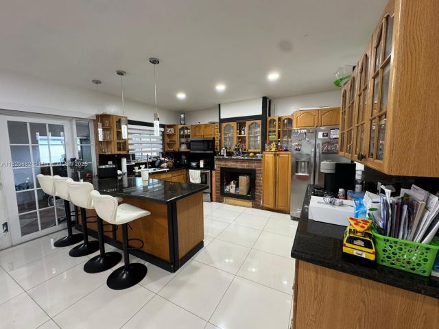 Продажа дома по адресу 12841 SW 54th St #1 - фото 6210174