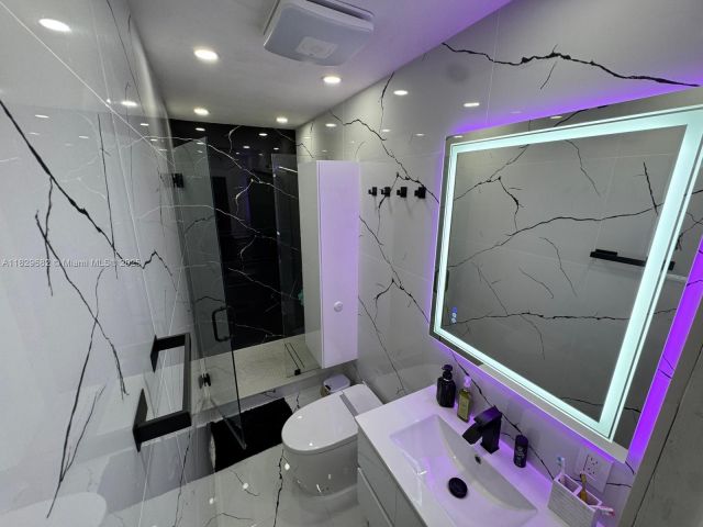 Продажа дома по адресу 12841 SW 54th St #1 - фото 6210181