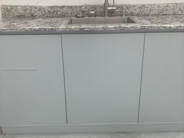 Продажа дома по адресу 25767 SW 144th Ave - фото 6218495