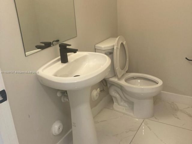 Продажа дома по адресу 25767 SW 144th Ave - фото 6218507