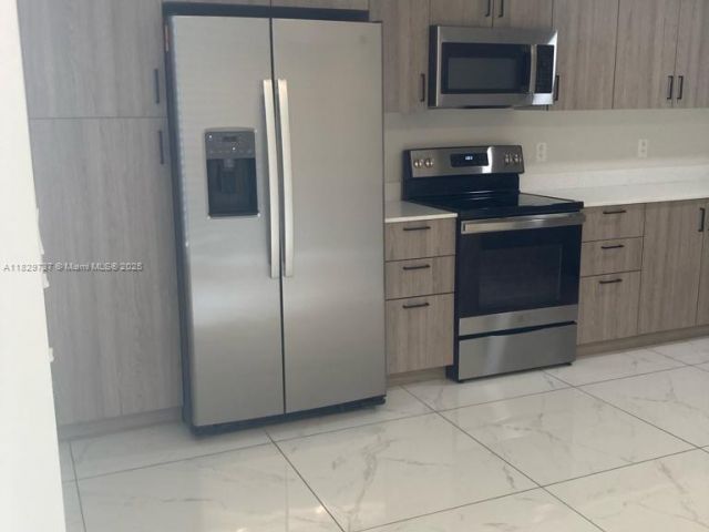 Продажа дома по адресу 25767 SW 144th Ave - фото 6218508