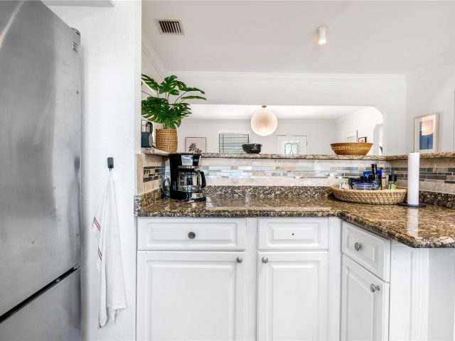 Продажа дома по адресу 516 Puritan Rd - фото 6211257