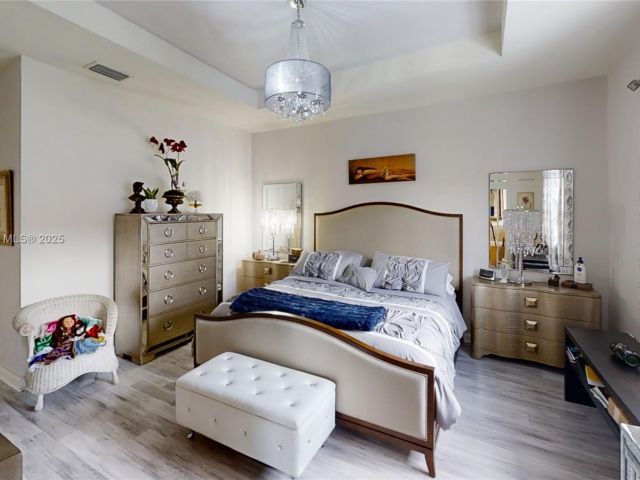 Продажа дома по адресу 4231 SW 165th Ct - фото 6211385