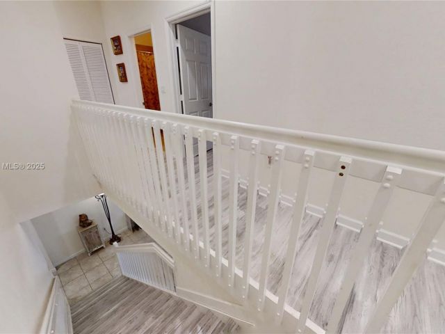 Продажа дома по адресу 4231 SW 165th Ct - фото 6211388