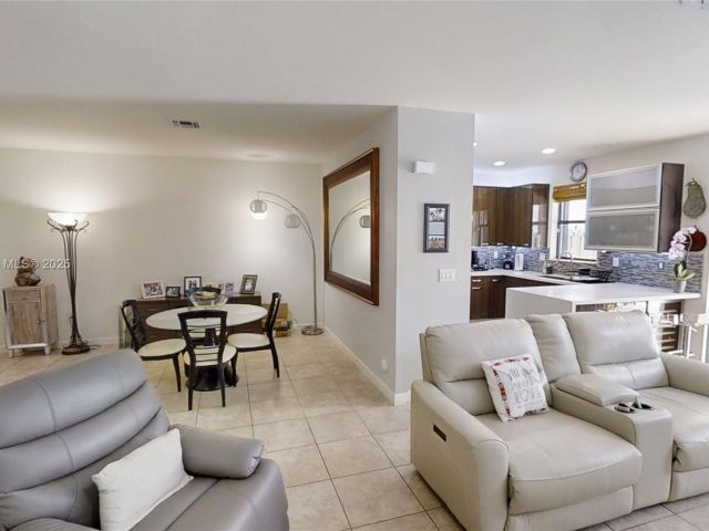 Продажа дома по адресу 4231 SW 165th Ct - фото 6211398