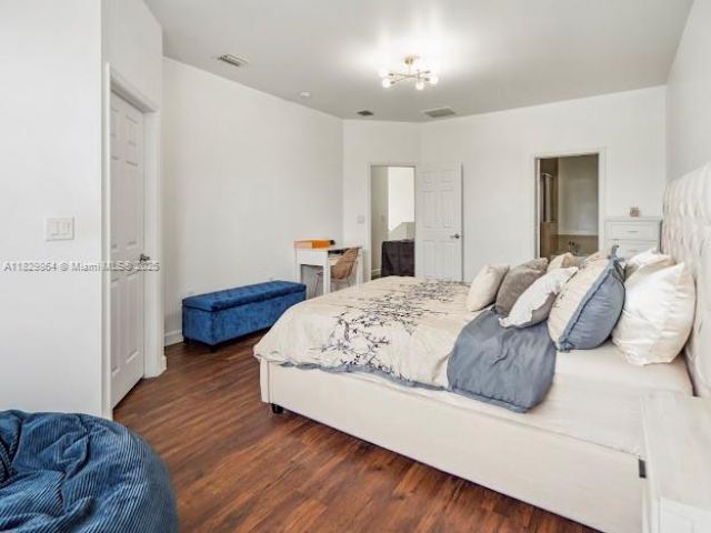 Дом в аренду по адресу 7042 NW 103rd Path - фото 6211220