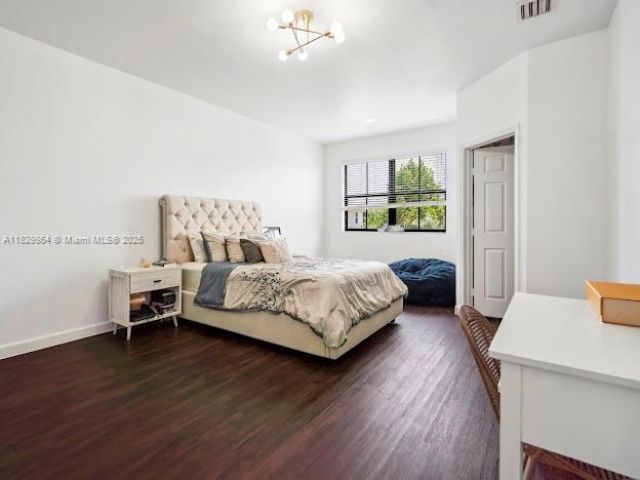 Дом в аренду по адресу 7042 NW 103rd Path - фото 6211221