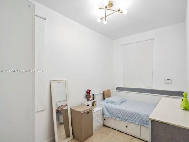 Дом в аренду по адресу 7042 NW 103rd Path - фото 6211226