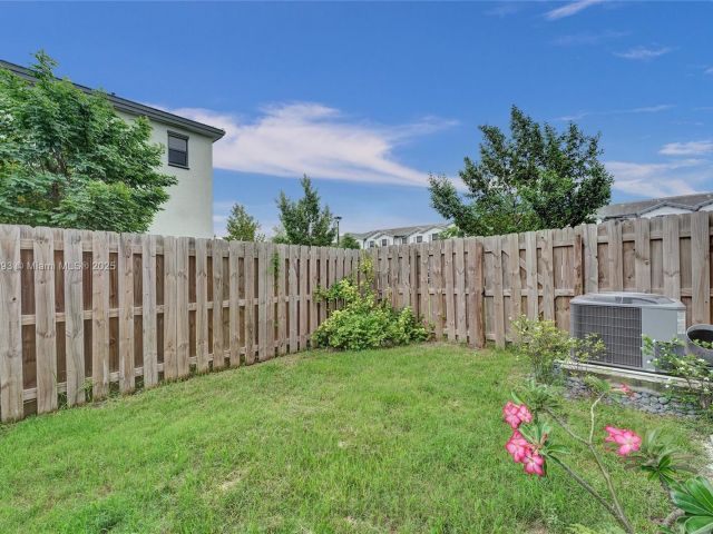 Продажа дома по адресу 13371 SW 287th Ter 13371 - фото 6211773