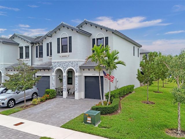 Продажа дома по адресу 13371 SW 287th Ter 13371 - фото 6211792