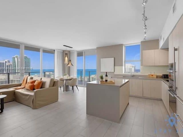 Продажа квартиры #R2001 - фото 6213111