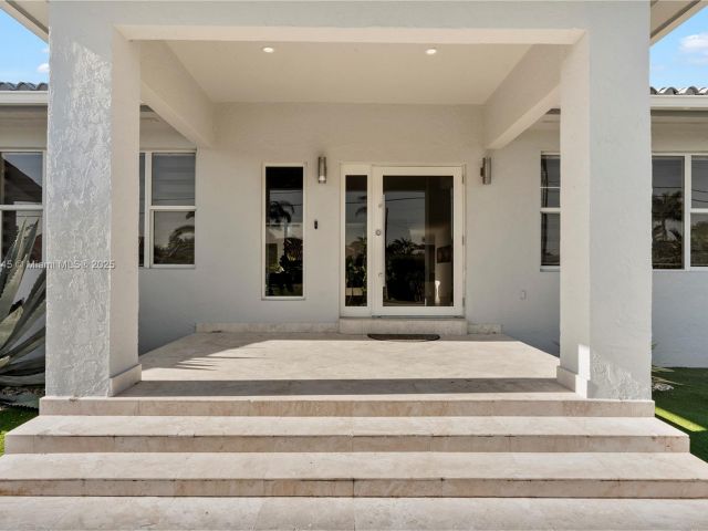 Дом в аренду по адресу 13815 SW 38th St - фото 6215543