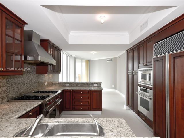 Квартира в аренду номер2706 - фото 6218340