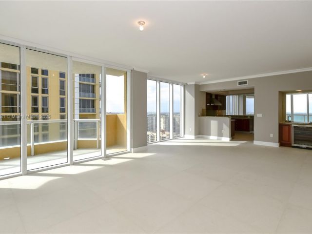 Квартира в аренду номер2706 - фото 6218344