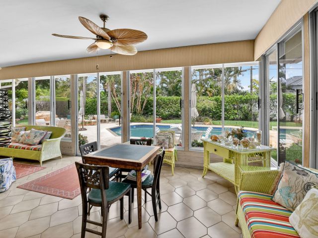 Продажа дома по адресу 1095 Hibiscus Lane - фото 6219323